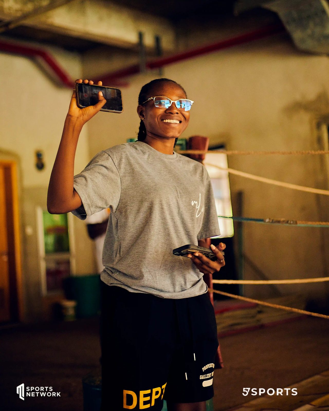 Capturing training on a phone in the gym